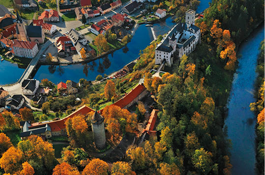 Kniha “VLTAVA - Libor Svacek" - vydani 1., rok 2011 Photographer: Libor Svacek; box@fotosvacek.cz; Mobile: +420 602428001; 