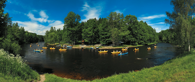 Kniha “VLTAVA - Libor Svacek" - vydani 1., rok 2011 Photographer: Libor Svacek; box@fotosvacek.cz; Mobile: +420 602428001; 