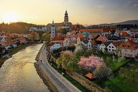 Český Krumlov při západu slunce, zdroj: Libor Sváček, archiv Vydavatelství MCU