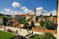 Český Krumlov - Pohled z hotelu Růže přes bývalou seminární zahradu na majestátní šlechtické sídlo, foto: Archiv Vydavatelství MCU ...