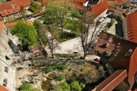 Zámek Český Krumlov - Pohled z věže na medvědárium a I. nádvoří, foto: Archiv Vydavatelství MCU s.r.o.